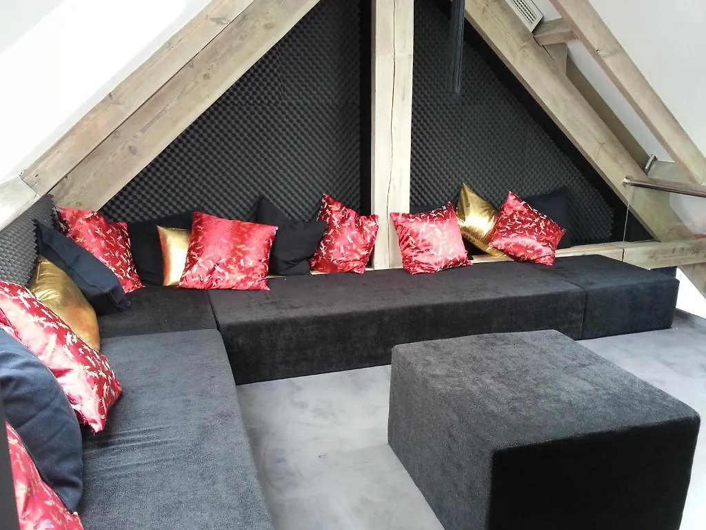 Koto Garden Suites Antwerpen Bed & Breakfast