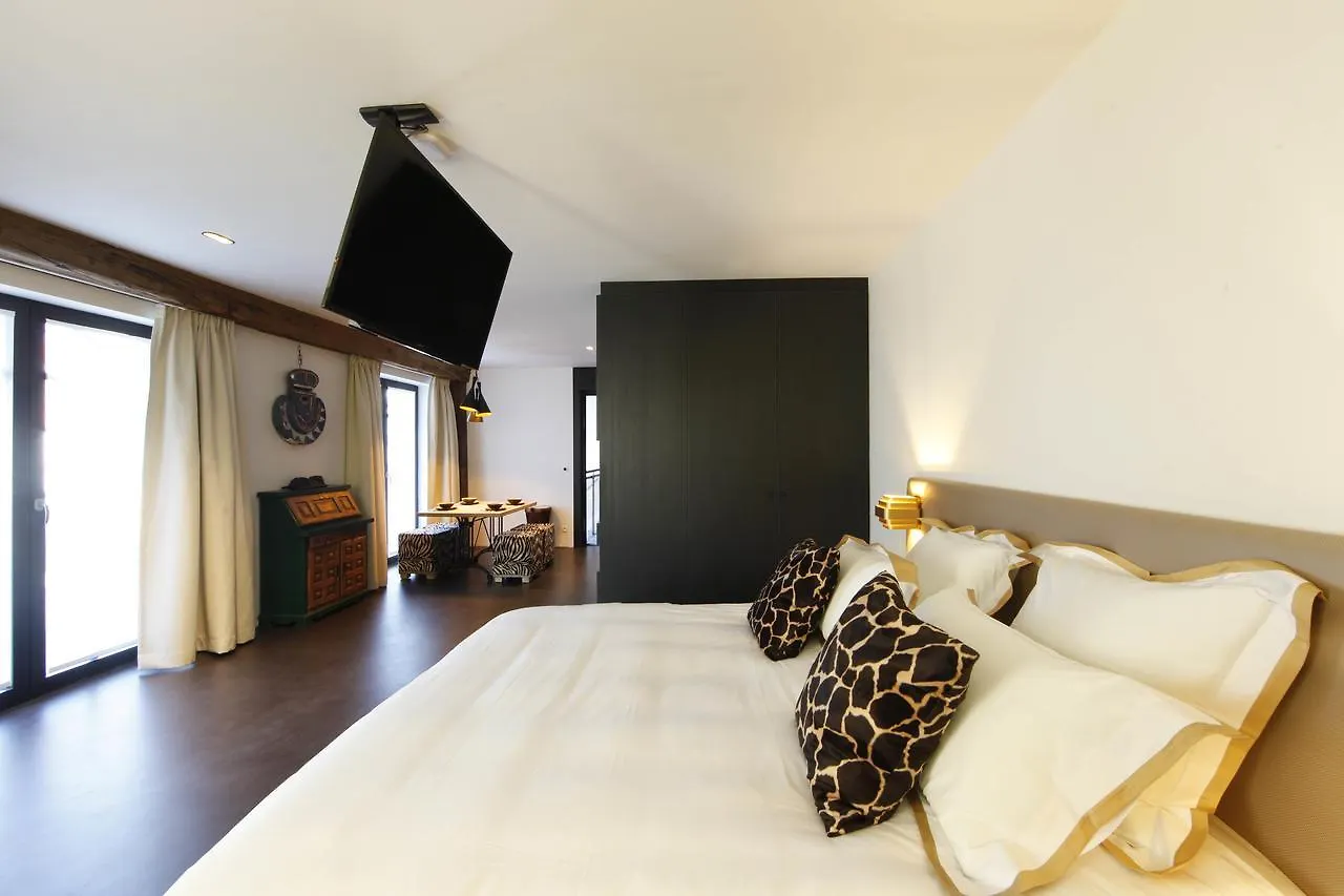 Koto Garden Suites Antwerpen 5*,